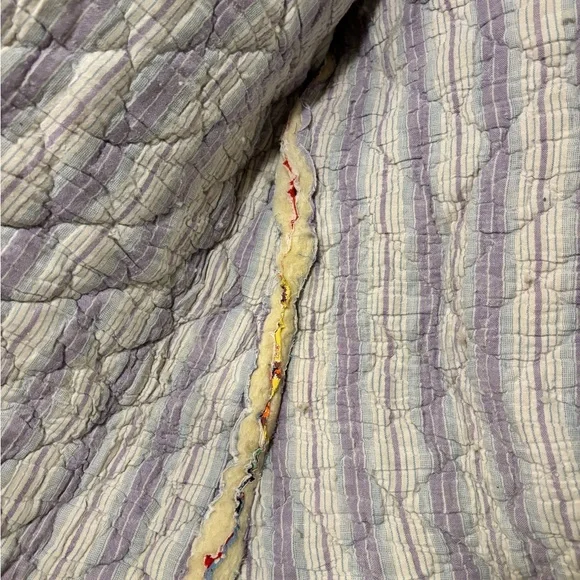 Patchwork Quilted quilt coat with Red Accents - Picture 5 of 7